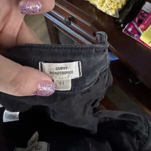 Madewell Curvy Roadtripper Jeans in Black